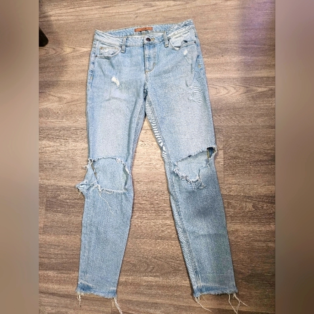 Joes Jeans Limited Edition Distressed Icon Ankle